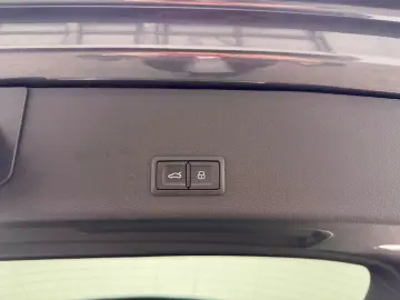 AUDI SQ8 e-tron quattro