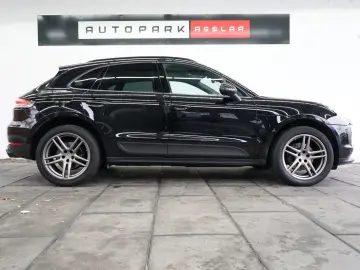 PORSCHE Macan 2.0 PANO AHK PASM CARPLAY R-Kamera 20z