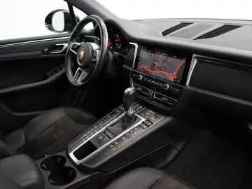 PORSCHE Macan 2.0 PANO AHK PASM CARPLAY R-Kamera 20z