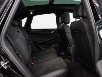 PORSCHE Macan 2.0 PANO AHK PASM CARPLAY R-Kamera 20z