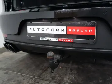 PORSCHE Macan 2.0 PANO AHK PASM CARPLAY R-Kamera 20z