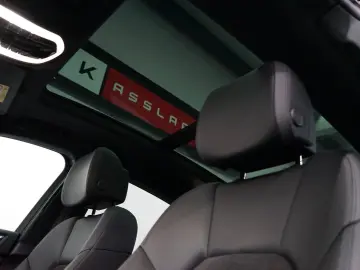 PORSCHE Macan 2.0 PANO AHK PASM CARPLAY R-Kamera 20z