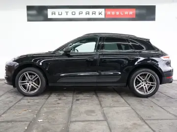PORSCHE Macan 2.0 PANO AHK PASM CARPLAY R-Kamera 20z