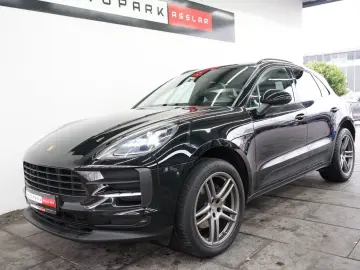 PORSCHE Macan 2.0 PANO AHK PASM CARPLAY R-Kamera 20z