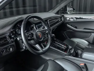 PORSCHE Macan Basis LED Keyless Car Play