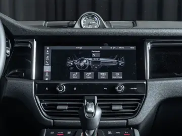 PORSCHE Macan Basis LED Keyless Car Play