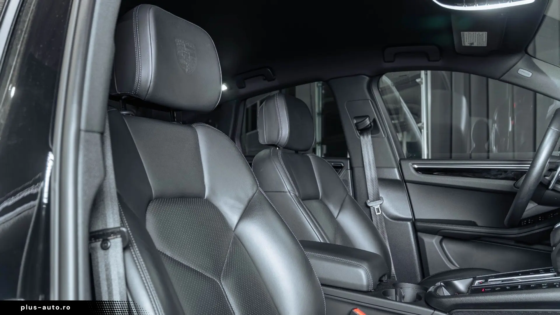 PORSCHE Macan Basis LED Keyless Car Play