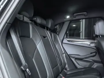 PORSCHE Macan Basis LED Keyless Car Play