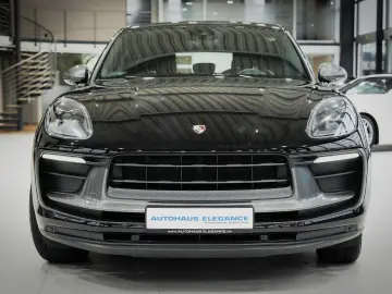 PORSCHE Macan T   SPORT-CHRONO SOUND-PACKAGE  LED 1.HAND