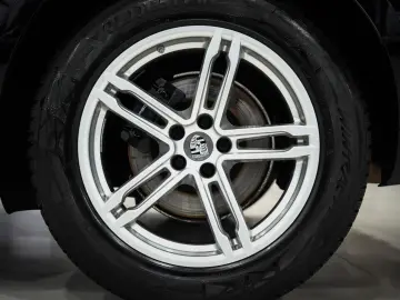 PORSCHE Macan T   SPORT-CHRONO SOUND-PACKAGE  LED 1.HAND