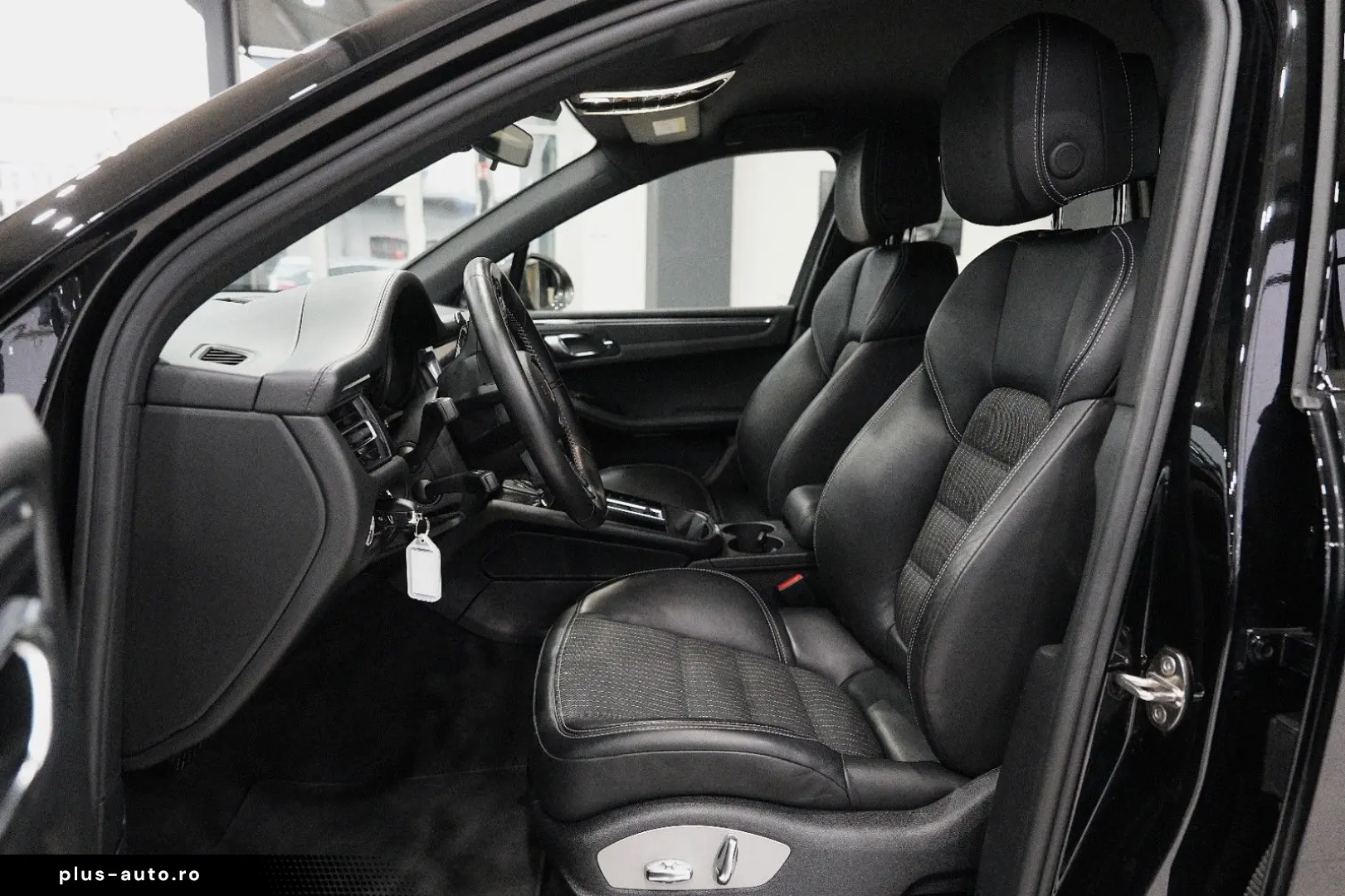 PORSCHE Macan T   SPORT-CHRONO SOUND-PACKAGE  LED 1.HAND