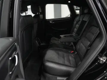 PORSCHE Macan T   SPORT-CHRONO SOUND-PACKAGE  LED 1.HAND