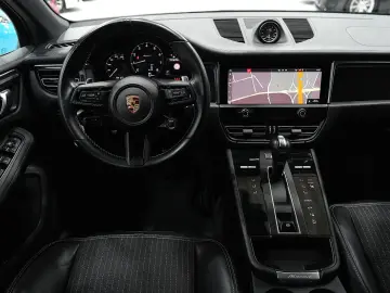 PORSCHE Macan T   SPORT-CHRONO SOUND-PACKAGE  LED 1.HAND