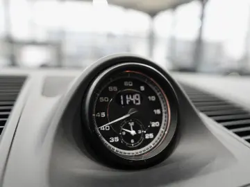 PORSCHE Macan T   SPORT-CHRONO SOUND-PACKAGE  LED 1.HAND