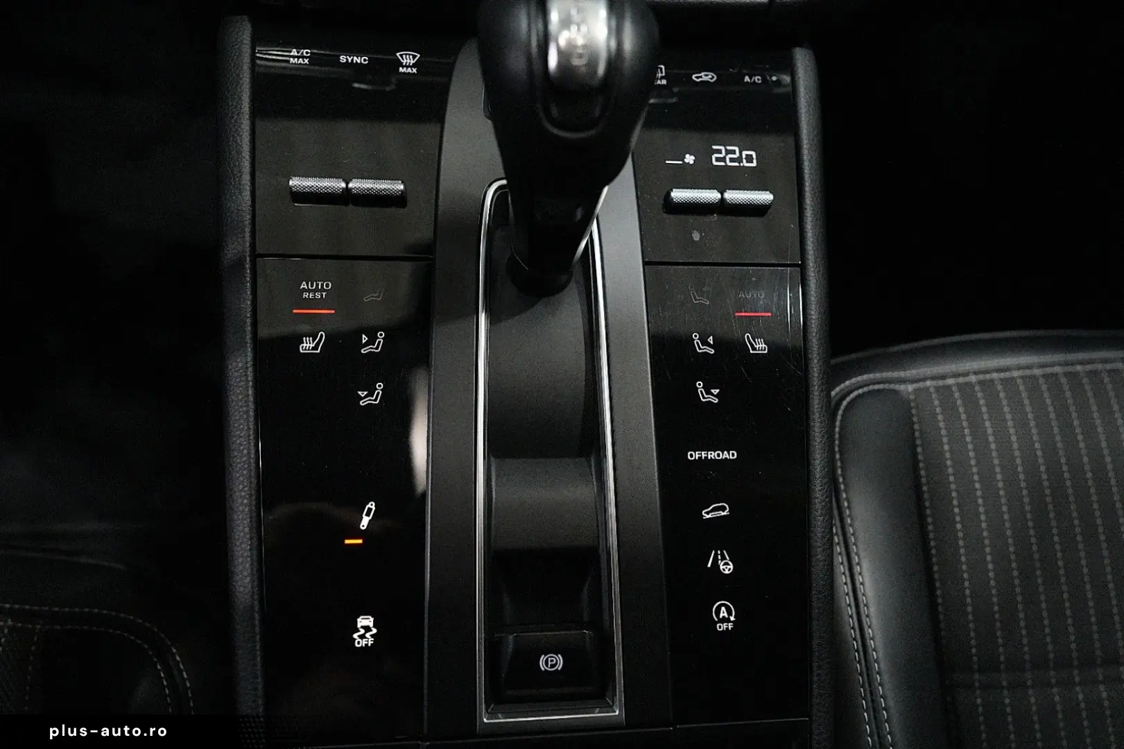 PORSCHE Macan T   SPORT-CHRONO SOUND-PACKAGE  LED 1.HAND