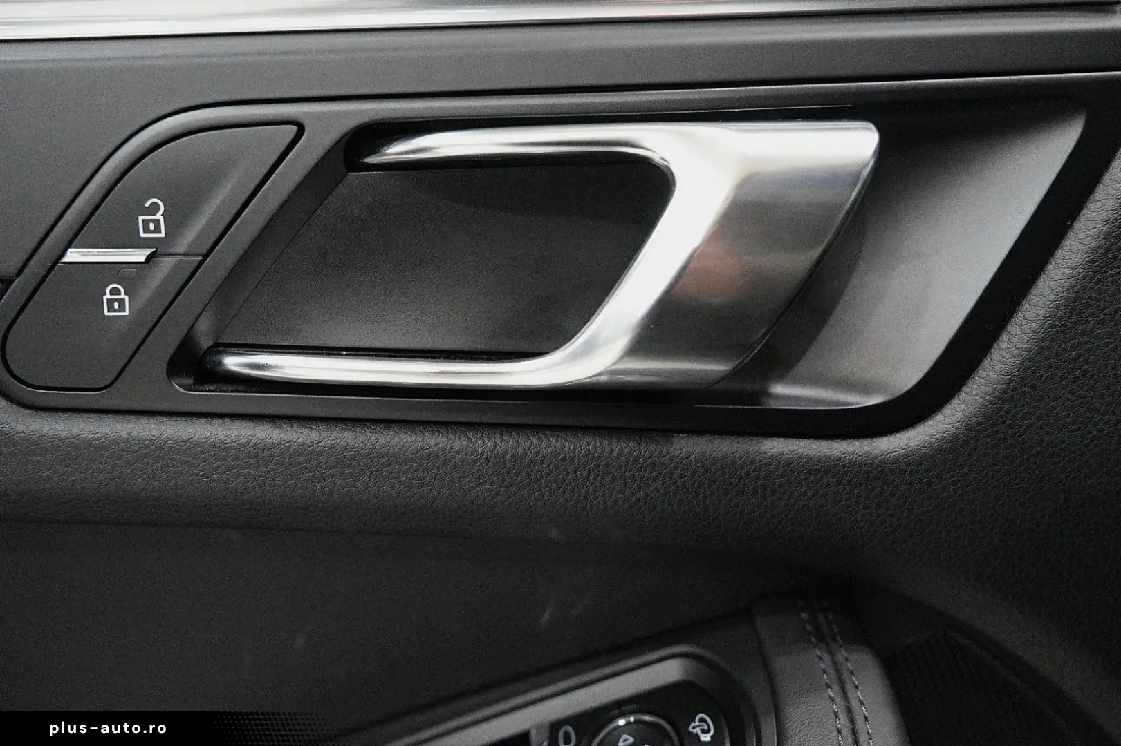 PORSCHE Macan T   SPORT-CHRONO SOUND-PACKAGE  LED 1.HAND