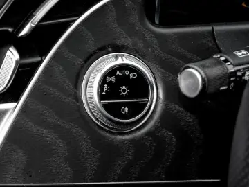 MERCEDES-BENZ E 200 AMG-Sport Night DIGITAL Distr 36&hellip;