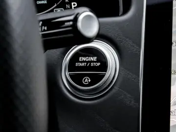 MERCEDES-BENZ E 200 AMG-Sport Night DIGITAL Distr 36&hellip;