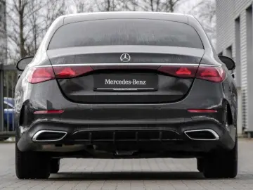 MERCEDES-BENZ E 200 AMG-Sport Night DIGITAL Distr 36&hellip;