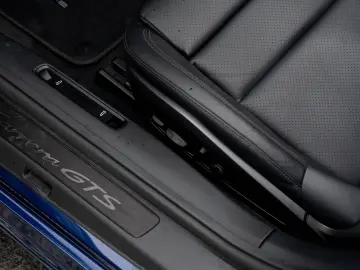 PORSCHE 992 911 Carrera GTS Cabriolet 14 Wege Sitze BOSE