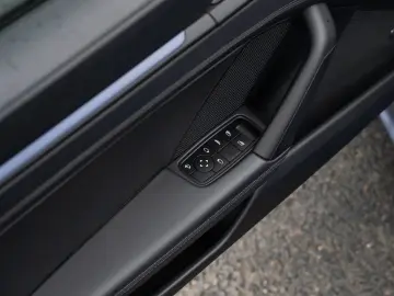 PORSCHE 992 911 Carrera GTS Cabriolet 14 Wege Sitze BOSE