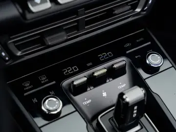 PORSCHE 992 911 Carrera GTS Cabriolet 14 Wege Sitze BOSE