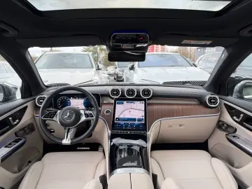 MERCEDES-BENZ GLC 300e 4M PANO DISTR  Burm3D AHK Dig&hellip;