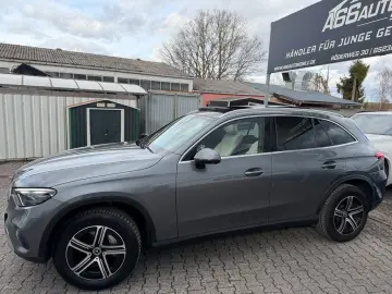 MERCEDES-BENZ GLC 300e 4M PANO DISTR  Burm3D AHK Dig&hellip;