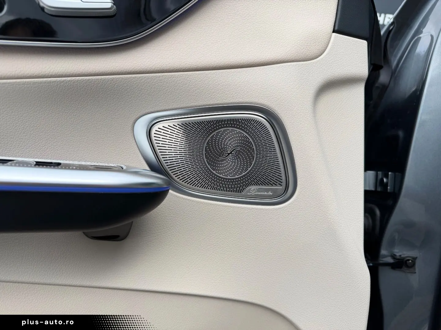 MERCEDES-BENZ GLC 300e 4M PANO DISTR  Burm3D AHK Dig&hellip;