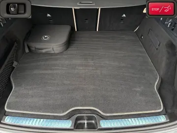 MERCEDES-BENZ GLC 300e 4M PANO DISTR  Burm3D AHK Dig&hellip;