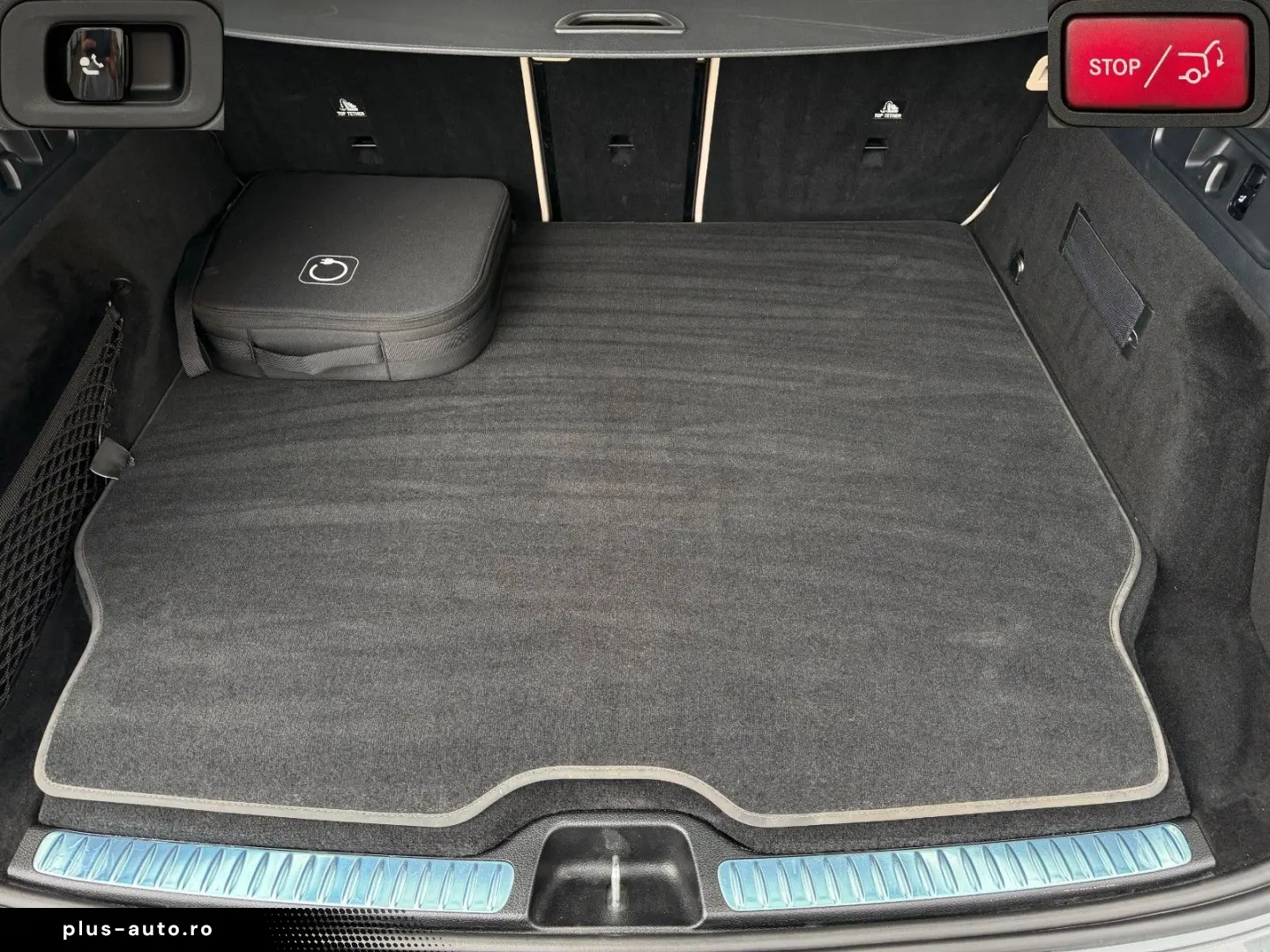 MERCEDES-BENZ GLC 300e 4M PANO DISTR  Burm3D AHK Dig&hellip;