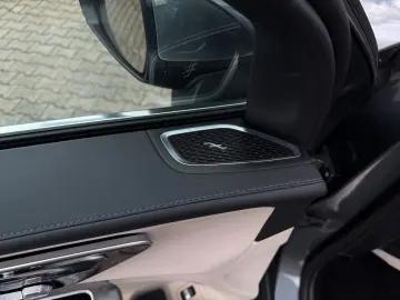 MERCEDES-BENZ GLC 300e 4M PANO DISTR  Burm3D AHK Dig&hellip;