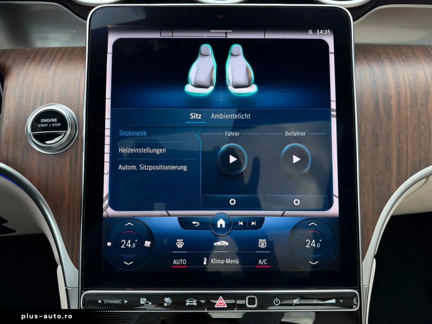 MERCEDES-BENZ GLC 300e 4M PANO DISTR  Burm3D AHK Dig&hellip;