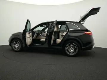 MERCEDES-BENZ GLC 200 4M Avantgarde Kamera 19  LED MBUX Memo