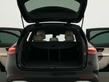 MERCEDES-BENZ GLC 200 4M Avantgarde Kamera 19  LED MBUX Memo