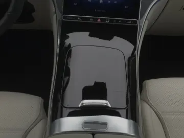 MERCEDES-BENZ GLC 200 4M Avantgarde Kamera 19  LED MBUX Memo