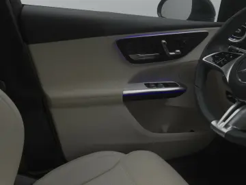 MERCEDES-BENZ GLC 200 4M Avantgarde Kamera 19  LED MBUX Memo