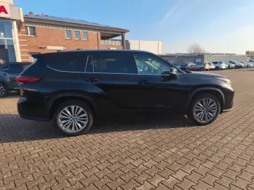 TOYOTA Highlander Hybrid Executive