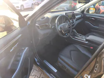 TOYOTA Highlander Hybrid Executive