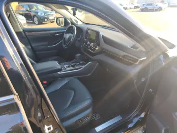 TOYOTA Highlander Hybrid Executive