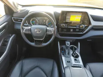 TOYOTA Highlander Hybrid Executive