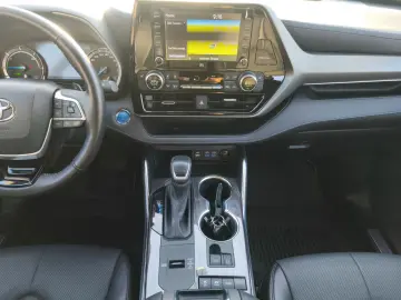 TOYOTA Highlander Hybrid Executive