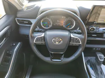 TOYOTA Highlander Hybrid Executive