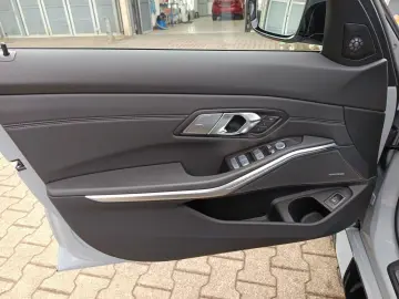 BMW M3 Limousine LIVE COCKPIT PRO HEAD UP D DKG