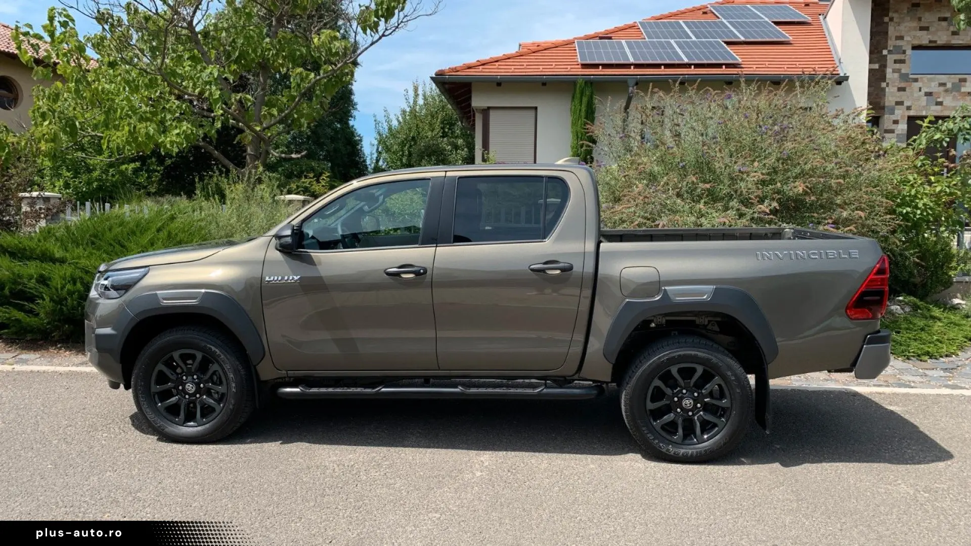 TOYOTA Hilux 2.8 D-4D 4X4 INVINCIBLE   SCHALTGETRIEBE!!