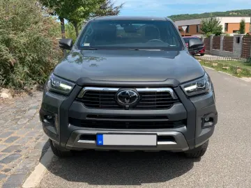 TOYOTA Hilux 2.8 D-4D 4X4 INVINCIBLE   SCHALTGETRIEBE!!