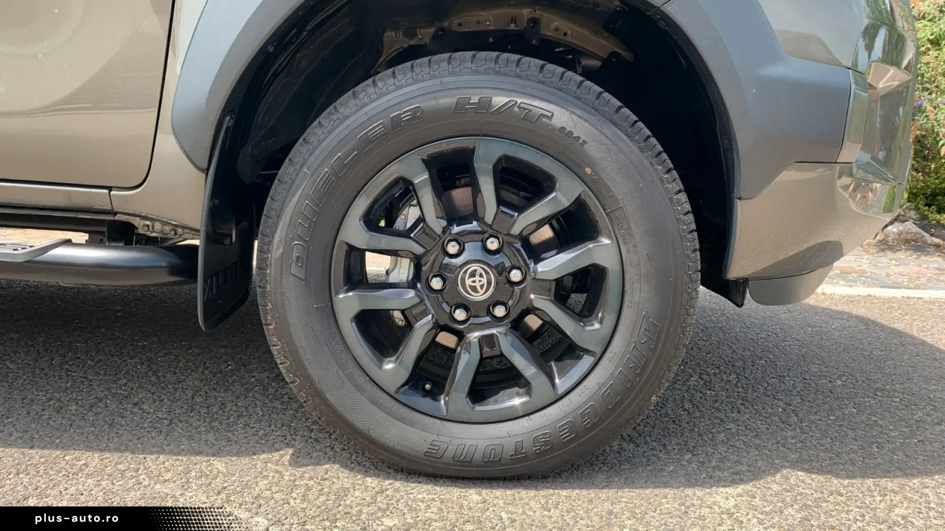 TOYOTA Hilux 2.8 D-4D 4X4 INVINCIBLE   SCHALTGETRIEBE!!