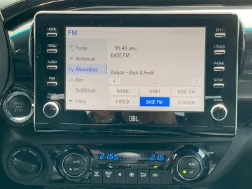 TOYOTA Hilux 2.8 D-4D 4X4 INVINCIBLE   SCHALTGETRIEBE!!