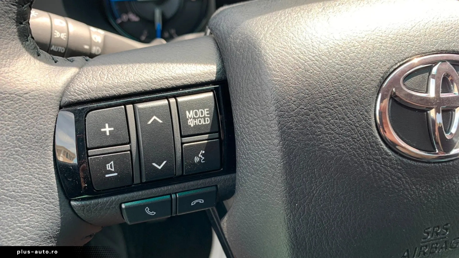 TOYOTA Hilux 2.8 D-4D 4X4 INVINCIBLE   SCHALTGETRIEBE!!