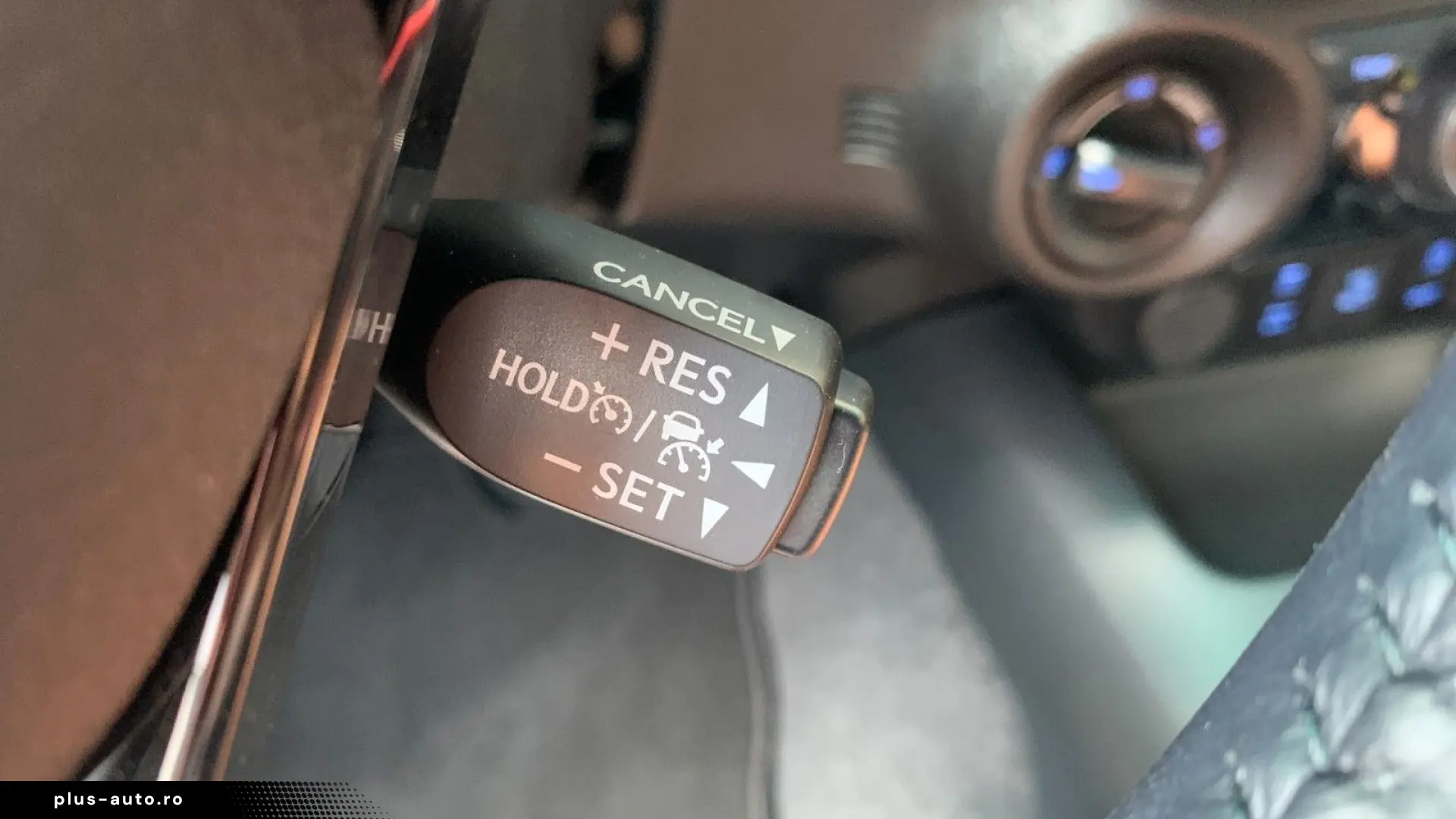 TOYOTA Hilux 2.8 D-4D 4X4 INVINCIBLE   SCHALTGETRIEBE!!